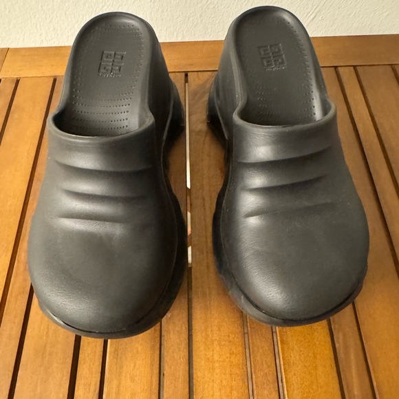 Givenchy Marshmallow clogs size 9 - Picture 3 of 4